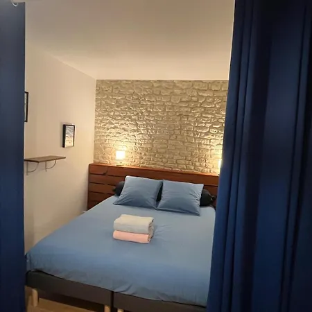 La Lezardiere Avec Piscine Chauffee Privative 30 Minutes De La Rochelle Benon